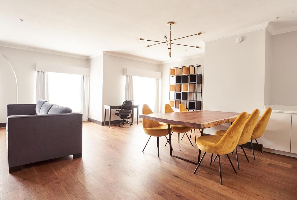 King Presidential Suite interior